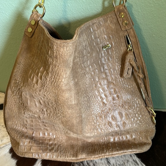 Alligator hide appearance pursed with hair on hide RFID wallet - Picture 2 of 9